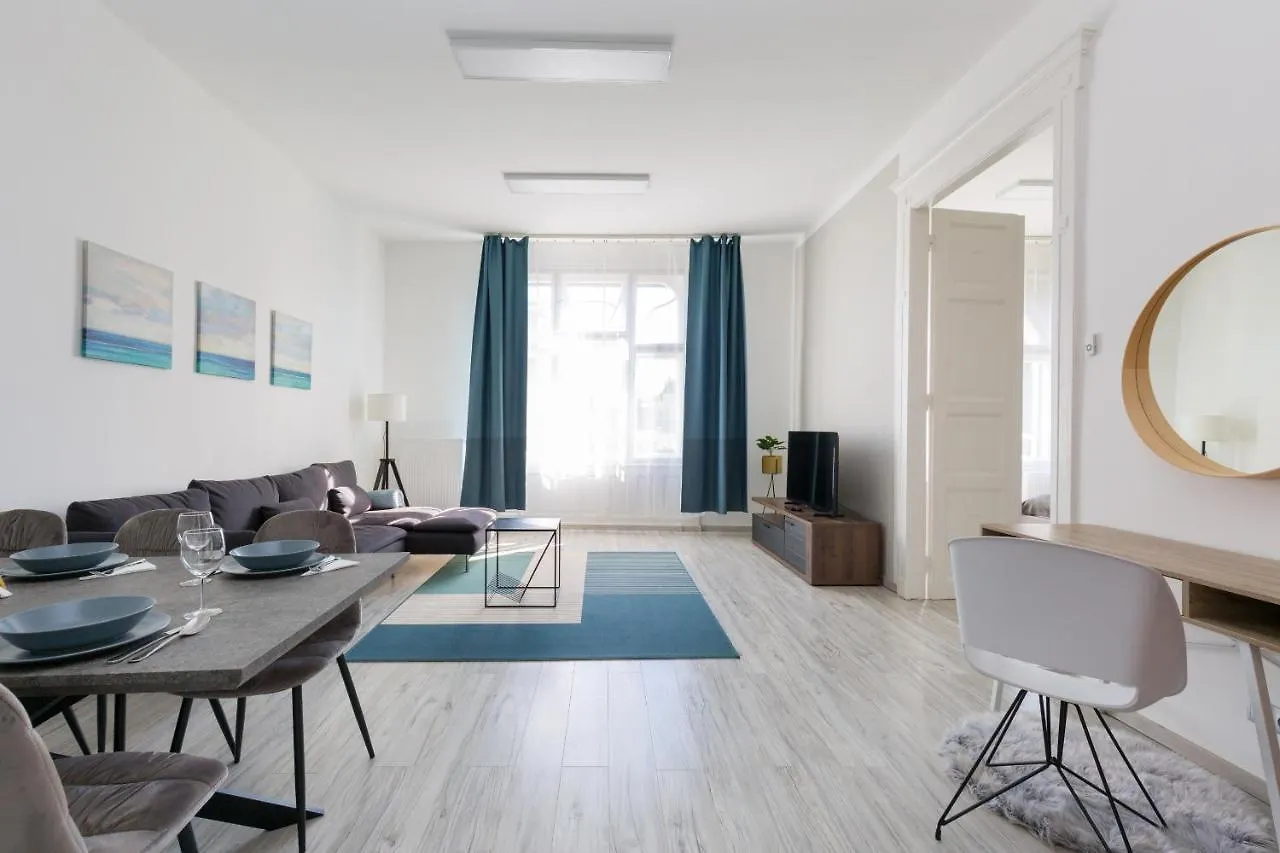 Designer Apartment On The Budapest Broadway W 2Br, Ac And Panorama Balcony Hungary